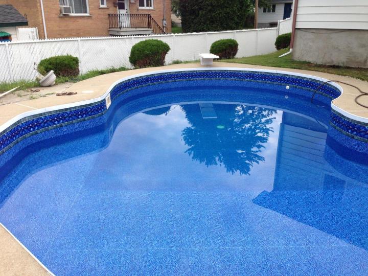 Toile de piscine Laval