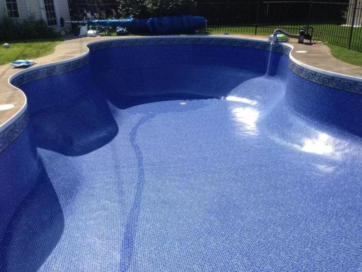 Distribution d’équipements de piscine à Vimont