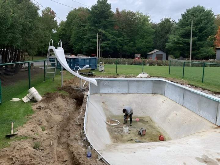 Installation piscine en béton Laval
