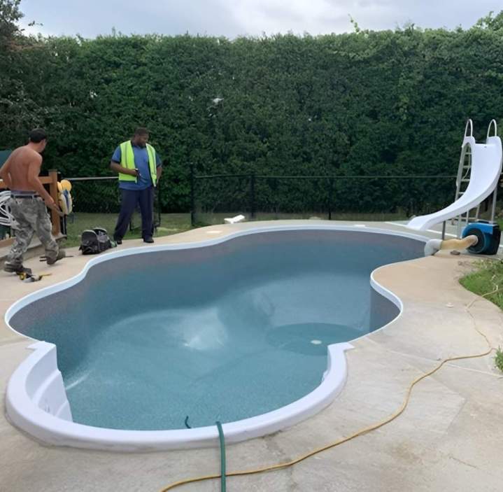 Contour piscine fiable Laval