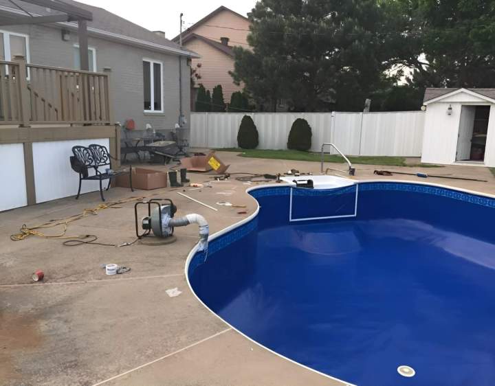 Pose soignée toile piscine Laval